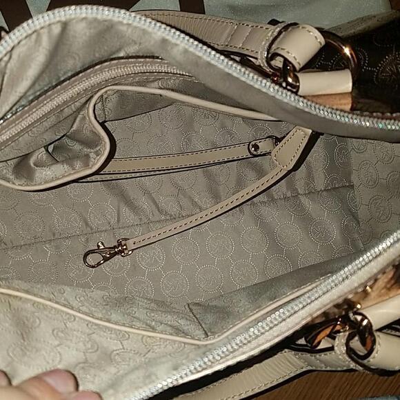 Michael Kors rose gold Grayson Satchel - Picture 3 of 3